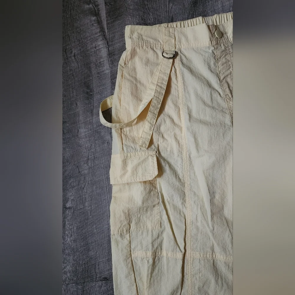 No Boundaries Cream Cargo Pants - Picture 4 of 9